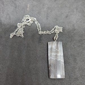 Silver Tone Chain Rectangle Pendant Necklace Style